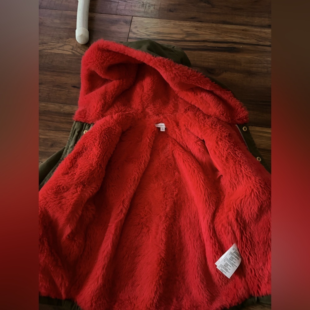 Little Marc Jacobs girls olive green & red faux fur lined winter parka patches - Picture 15 of 16